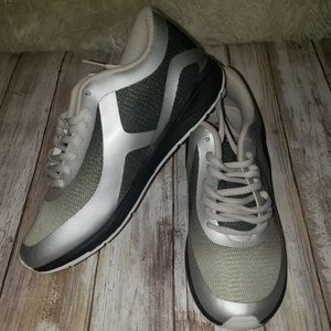 Tennis Shoes